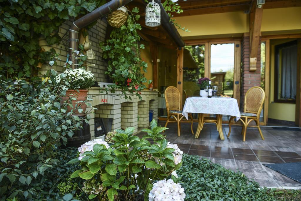 Siesta Vendeghaz Villa Eger Luaran gambar